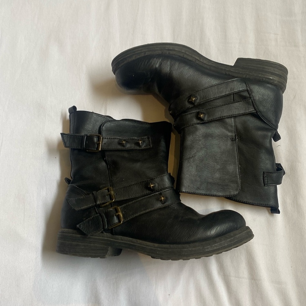 Moto combat boots.